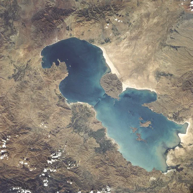 Lacul Urmia — Complexul Petrochimic Tabriz (Iran)