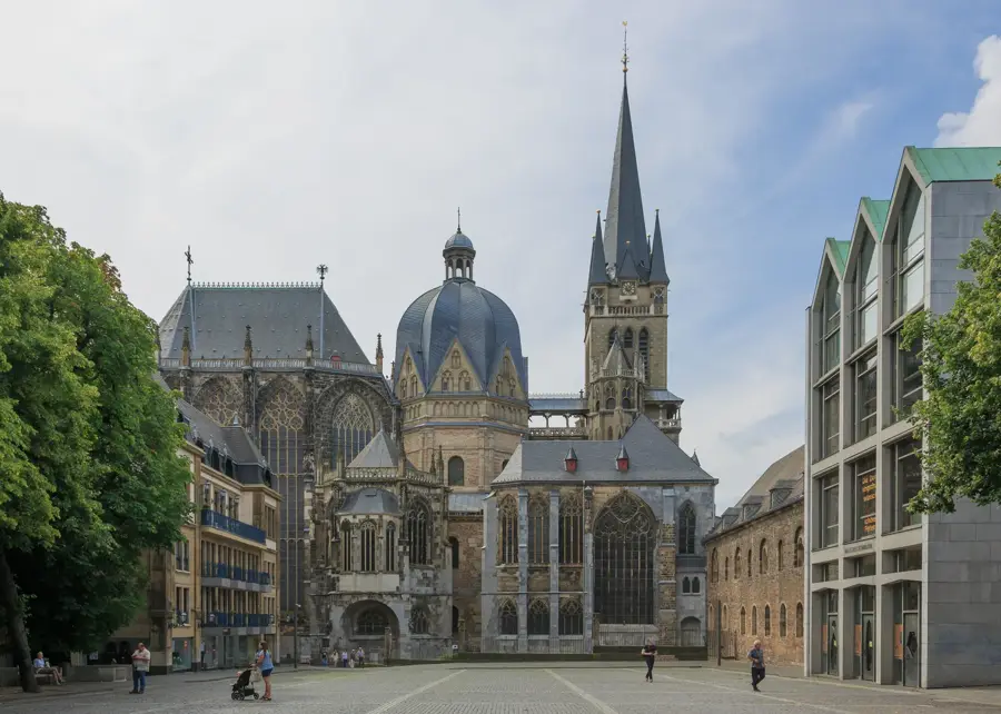 Aachener Dom – historischer Ort