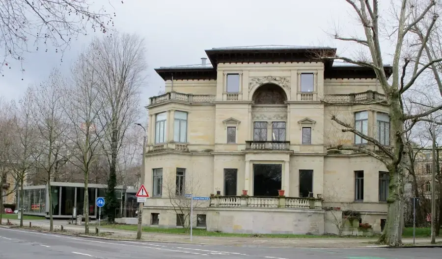 Gallery of Modern and Contemporary Art — Vampire Museum (San Marino)