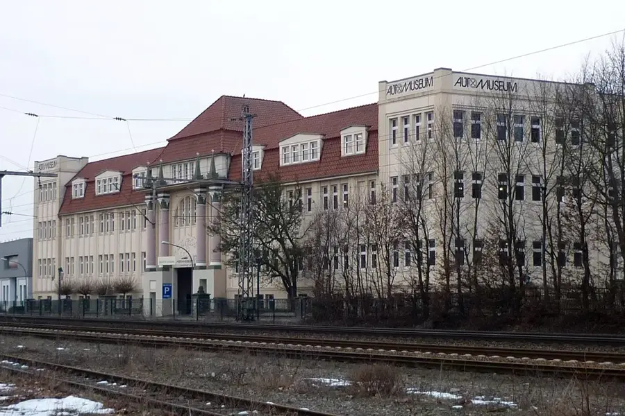 Colecția de mașini a Prințului — Muzeul de timbre și monede (Monaco)
