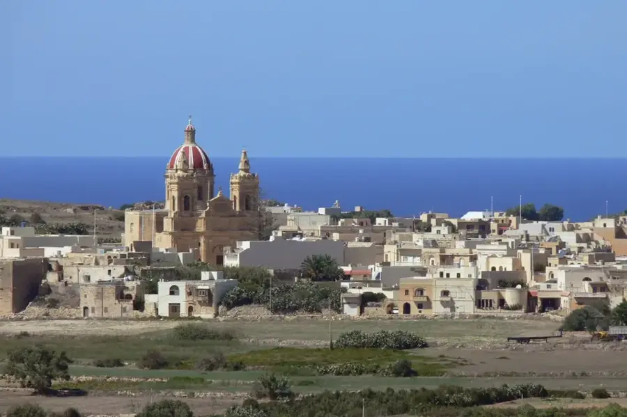 Wied il-Għasri (Gozo) — Kerċem (Malta)