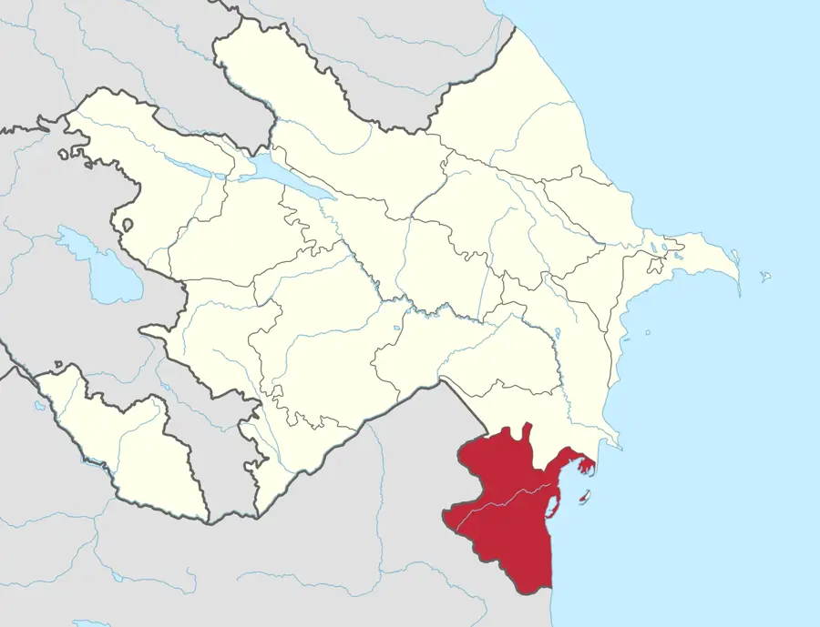 Teeplantagen von Lənkəran — Biləsuvar (Aserbaidschan)