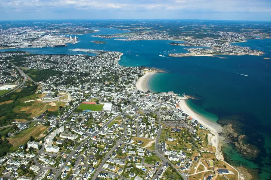 Larmor-Plage – city