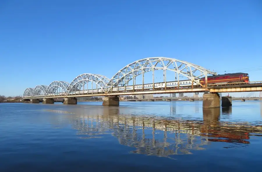 Podul feroviar Riga