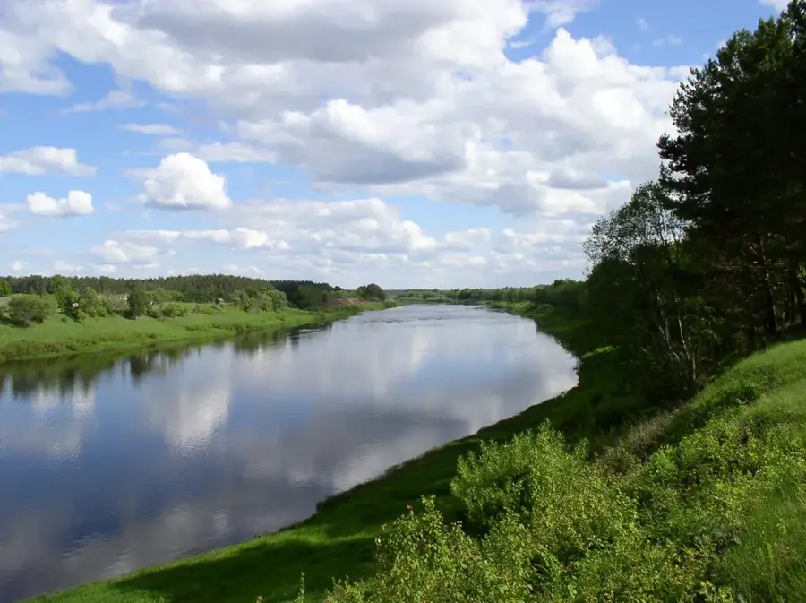 Daugavas Loki Nature Park — Hara Forests (Iran)