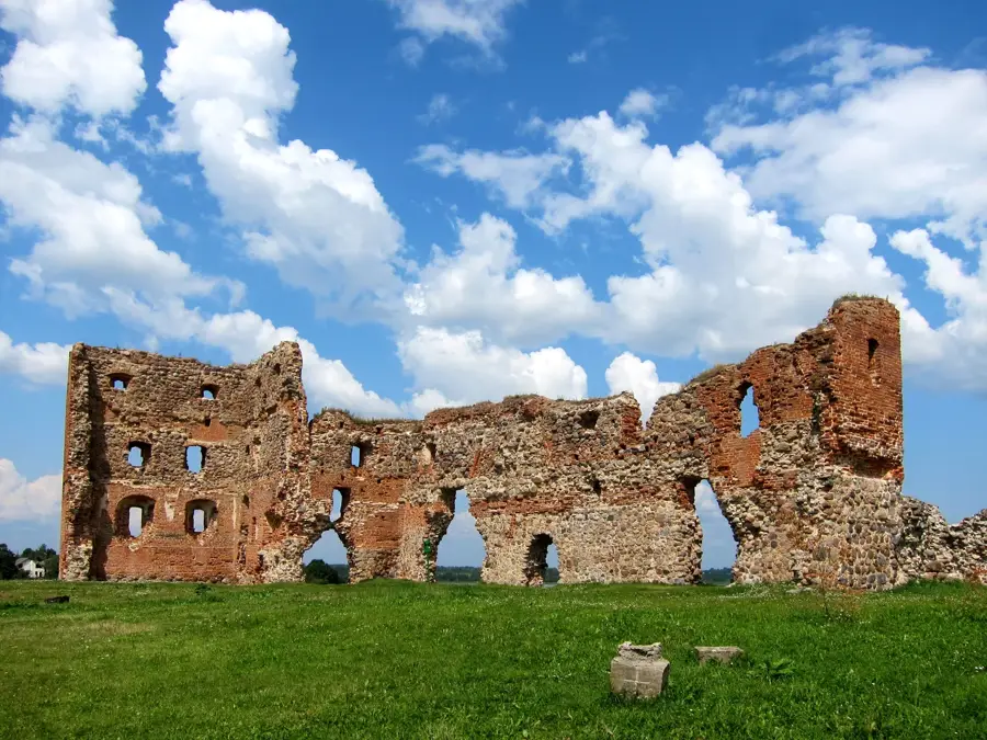 Ruinele castelului Ludza