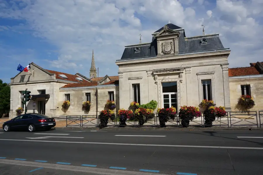Le Haillan – city