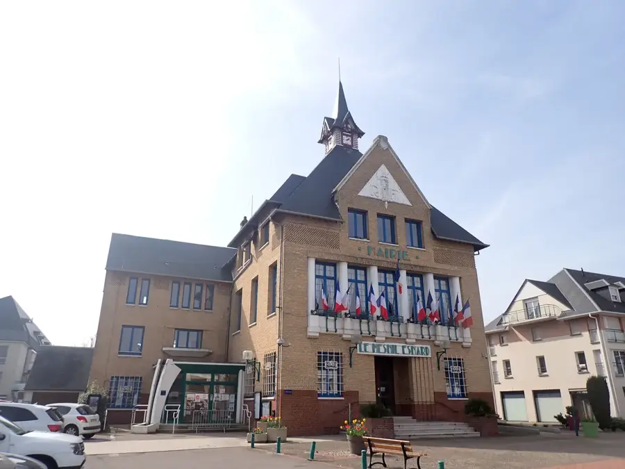 Le Mesnil-Esnard – city