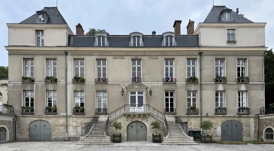 Le Port-Marly – city