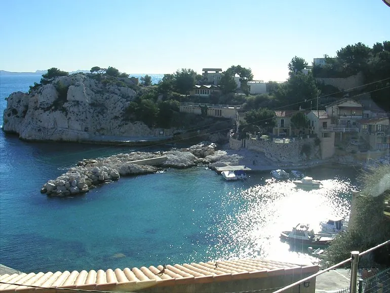 Le Rove – city