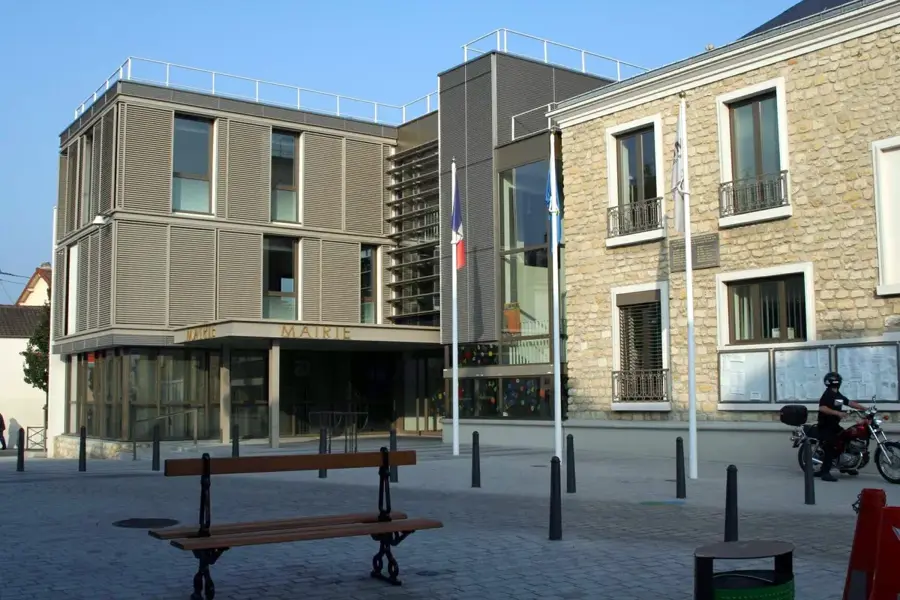Les Mureaux – city