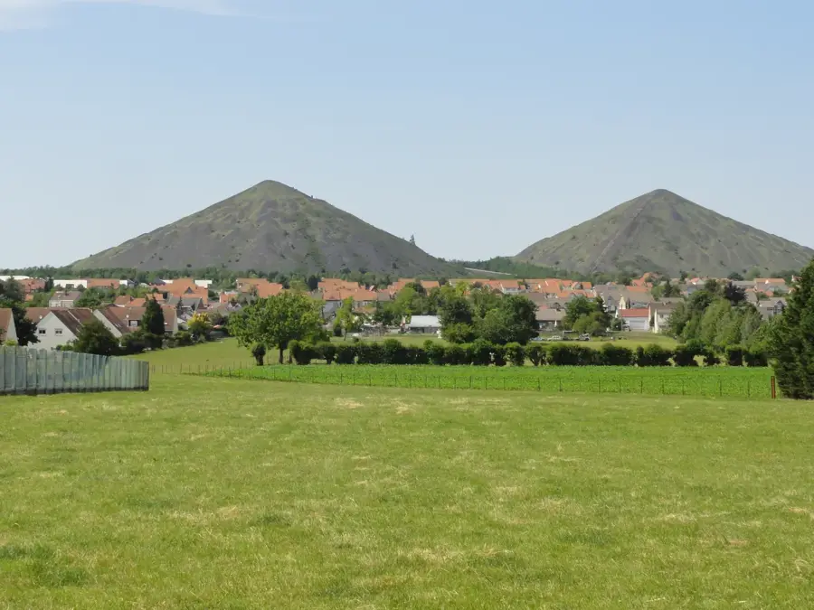 Loos-en-Gohelle – city