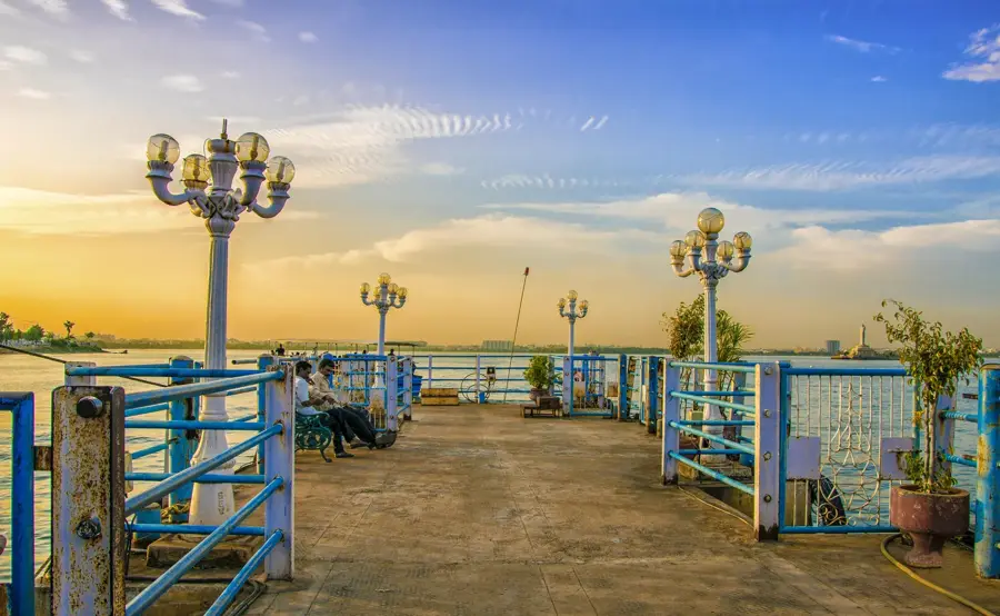 Lumbini Park, Hyderabad — Charminar (Indien)
