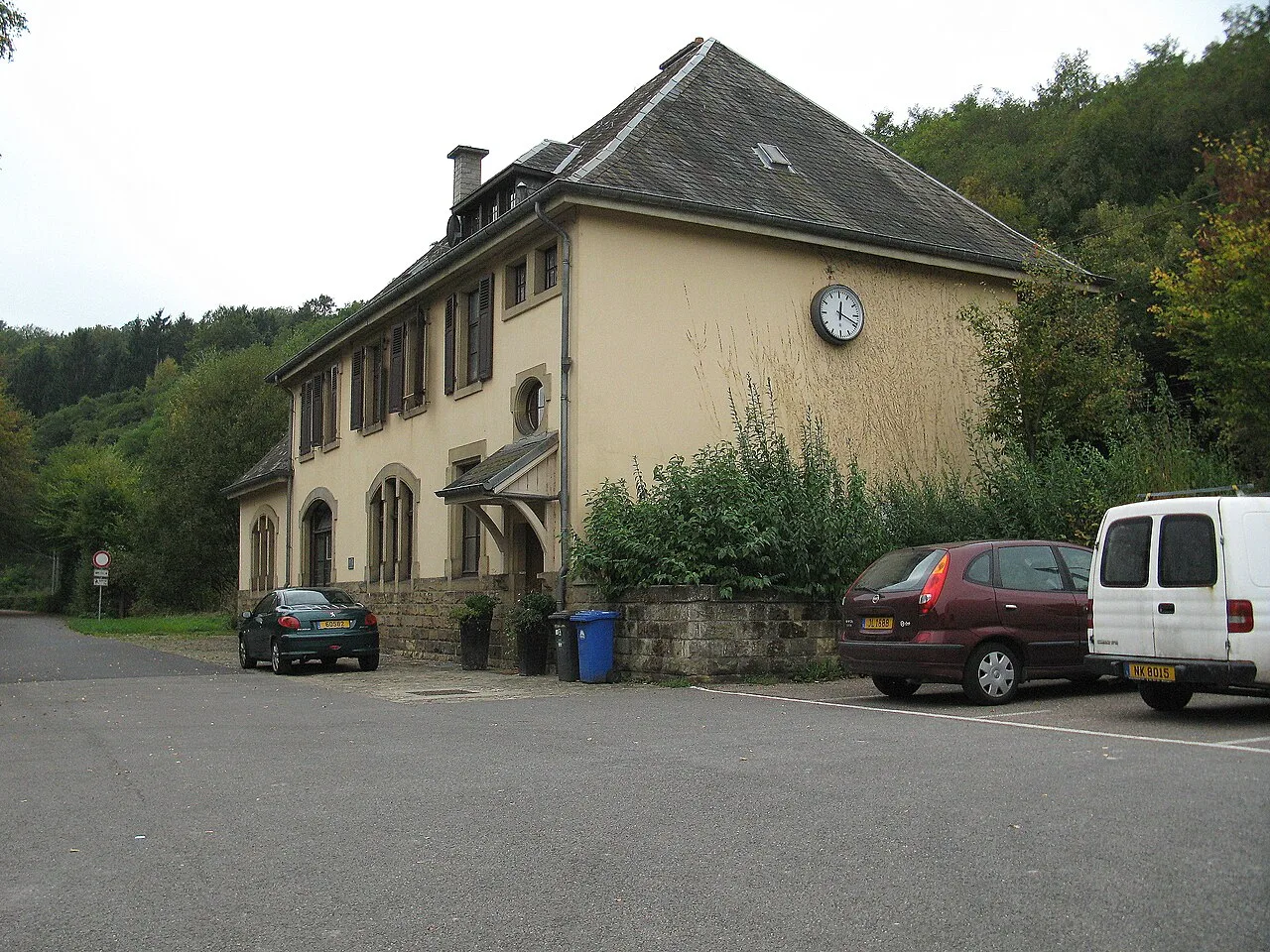 Elteschmuel Nature Reserve — Mersch Castle (Luxembourg)