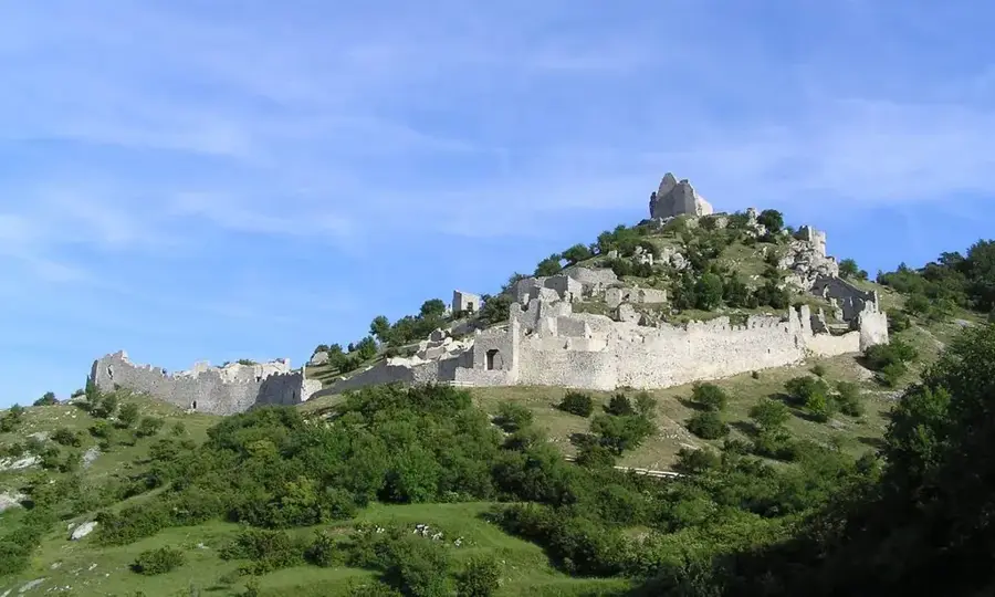 Burgruine Mont Saint-Jean