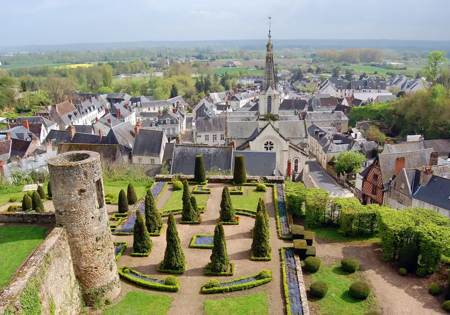 Luynes – city