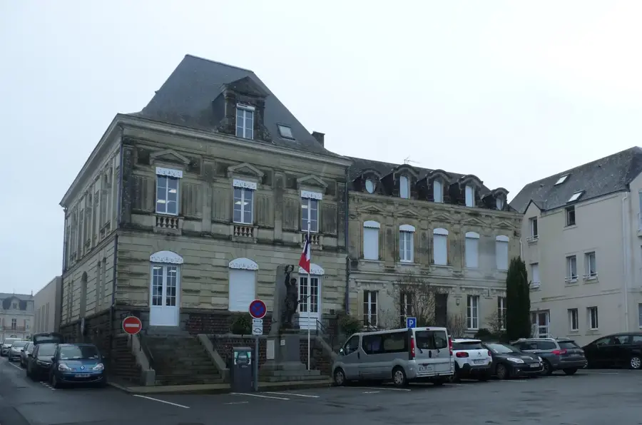 Lys-Haut-Layon – city
