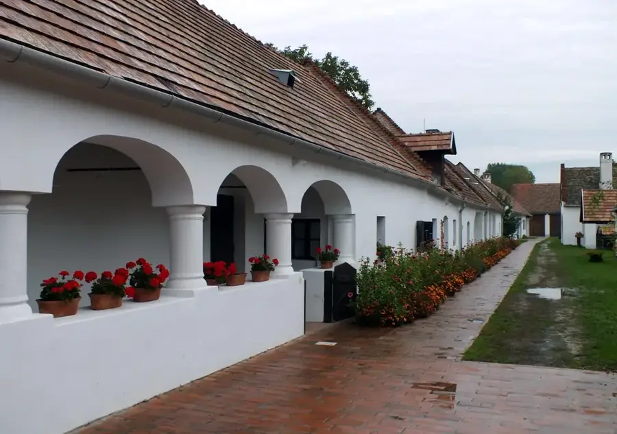 Magyarpolány — Herend (Magyarország)
