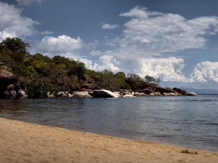 Domwe Island Reserve — Dedza Border Post (Malawi)