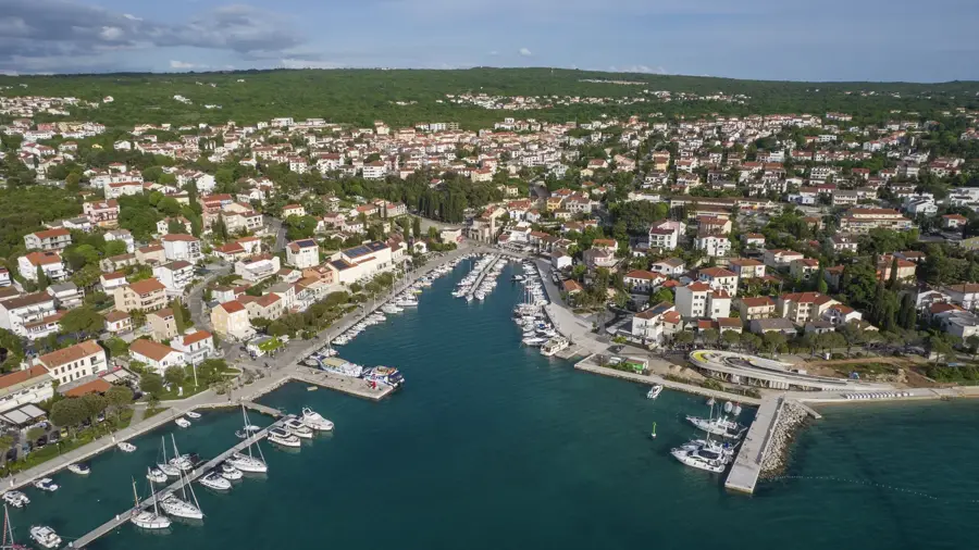 Malinska (Krk) — Risnjak NP (Crni Lug) (Croatia)