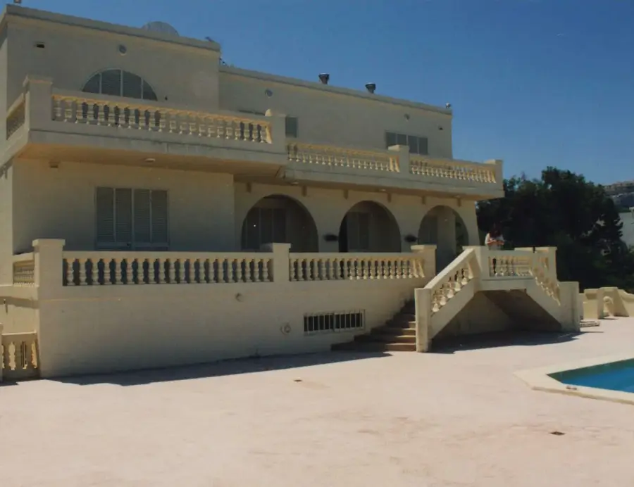 Il-Qortin Kamm — Għadira ta' Sarraflu (Malta)