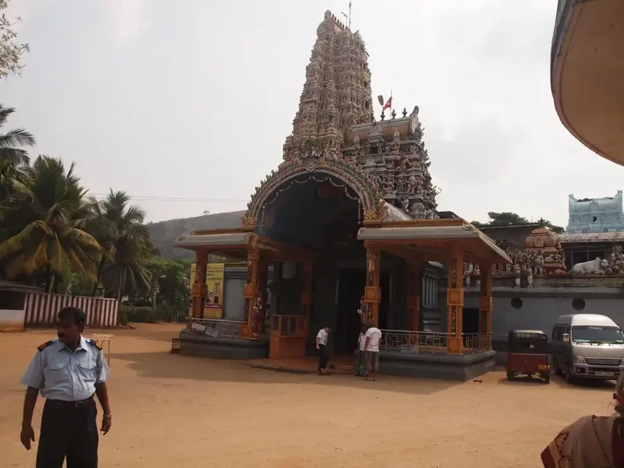 Matale — Pinnawala Szabadtéri Állatkert (Srí Lanka)