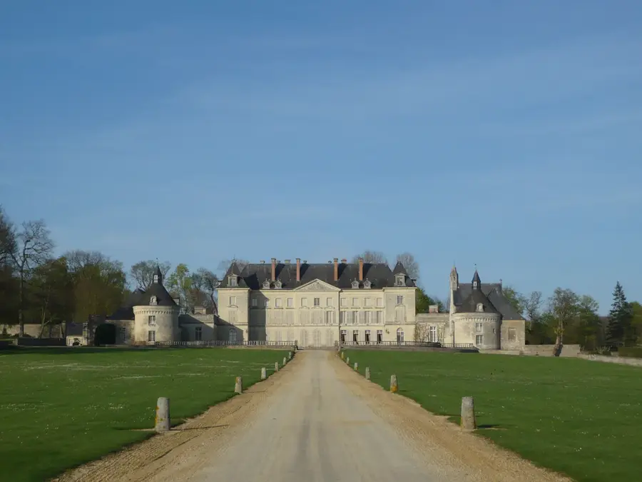 Mazé-Milon – city