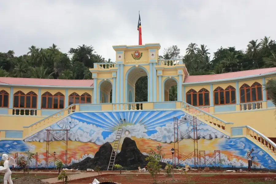 Alte Markthalle Baucau — Seiçal-Fluss (Timor-Leste)