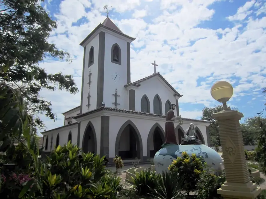 Santo António Market