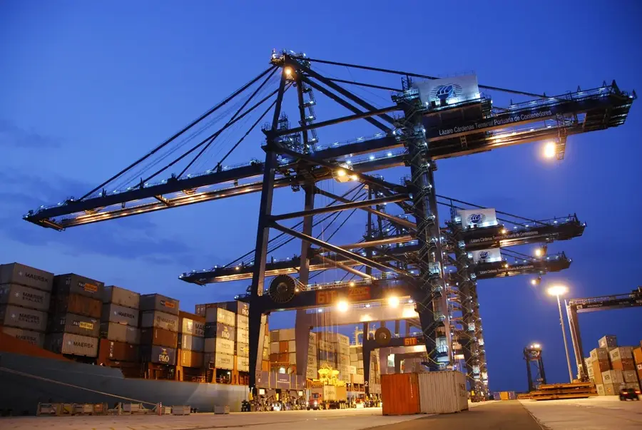 Port of Lázaro Cárdenas — Pátzcuaro (Mexico)