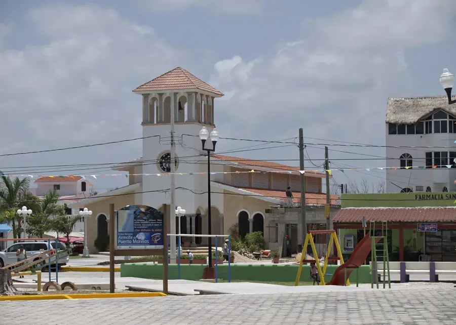 Puerto Morelos — Chetumal (Mexico)