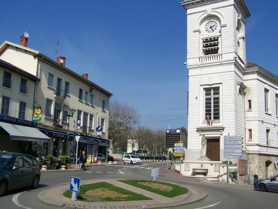 Meximieux – city