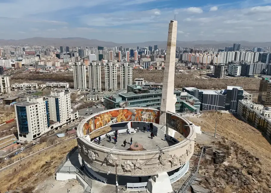 Daisan-Gedenkstätte — Nalaich (Mongolei)
