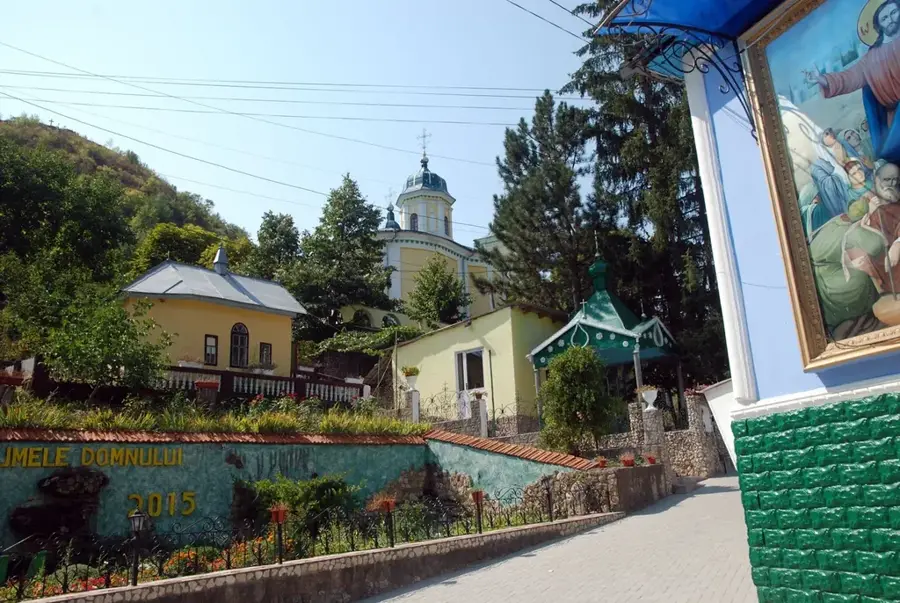 Saharna Waterfalls — Poiana Curții Forest (Moldova)