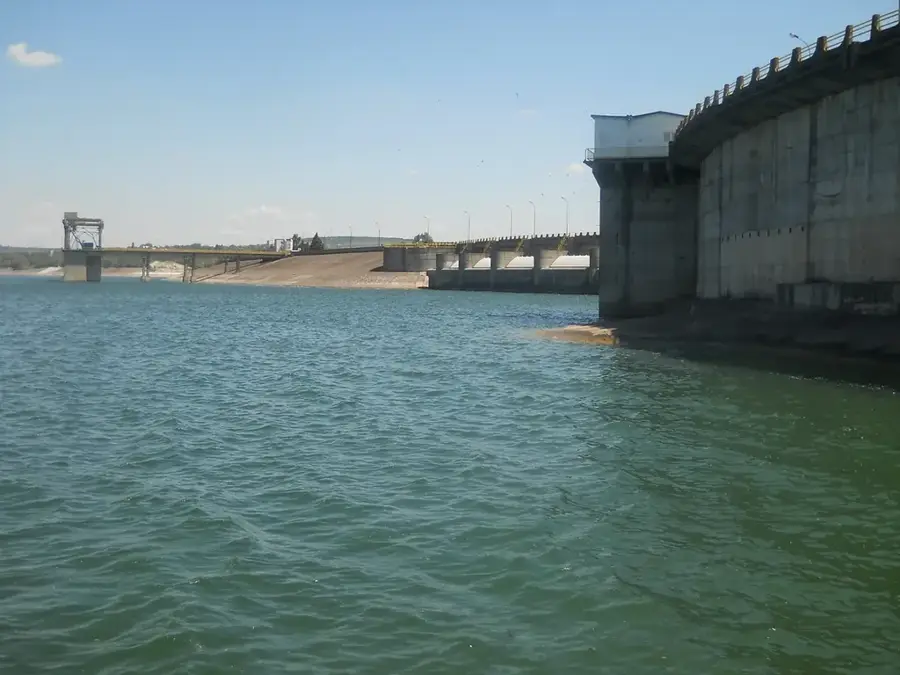 Lacul de acumulare Stînca-Costești — Botoșani (România)