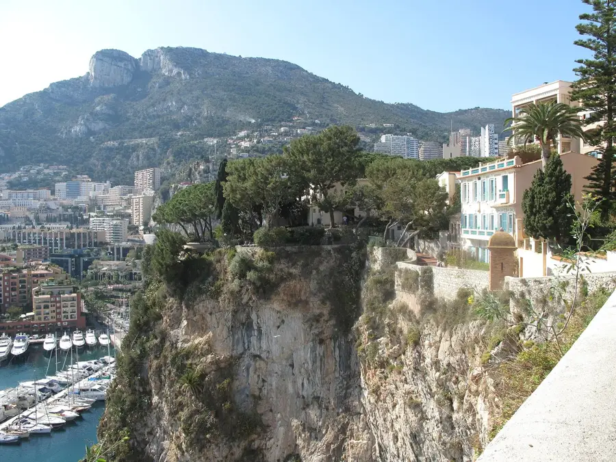Historischer Palastplatz-Belag — Fontvieille-Vorsprung (Monaco)