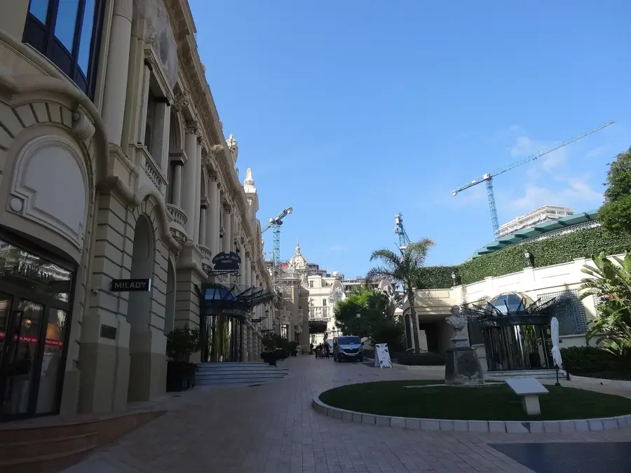 Promenade Camille Blanc — Zitronenhaine von Menton (Monaco)