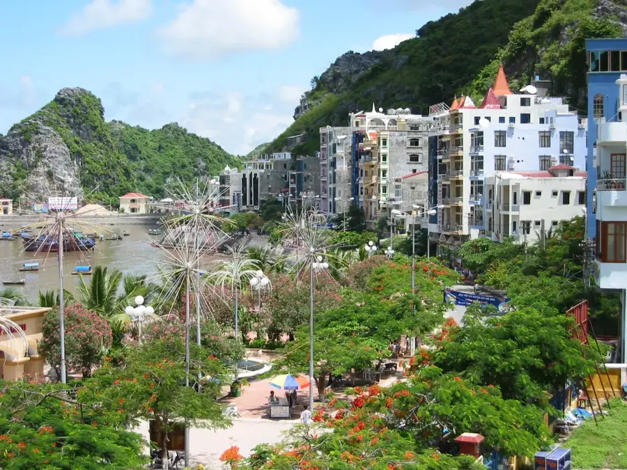 Monkey Island (Cát Bà) — Hai Phong Port (Vietnam)