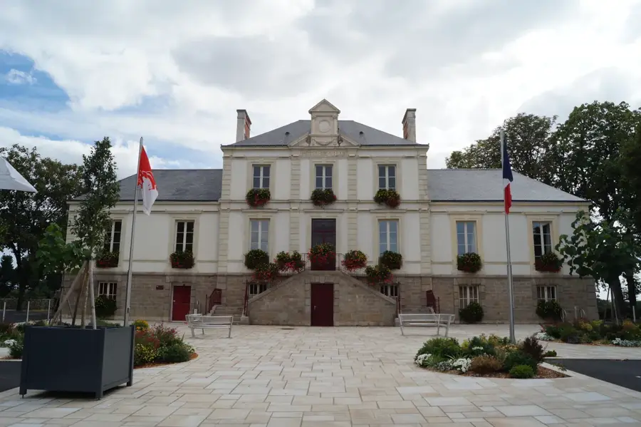 Montaigu-Vendée – city