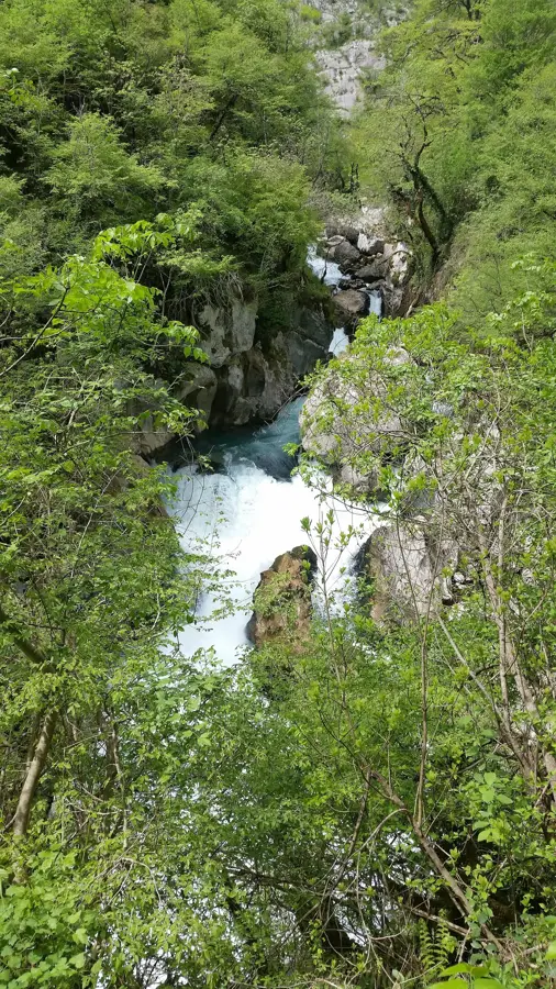 Mrtvica-kanyon — Morača kolostor (Montenegró)