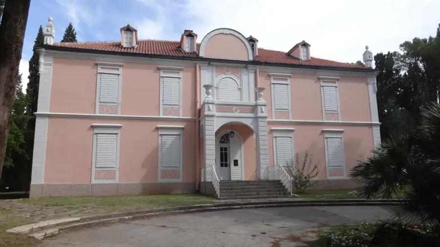 Sahat Kula Podgorica — St. Nicholas Church Podgorica (Montenegro)