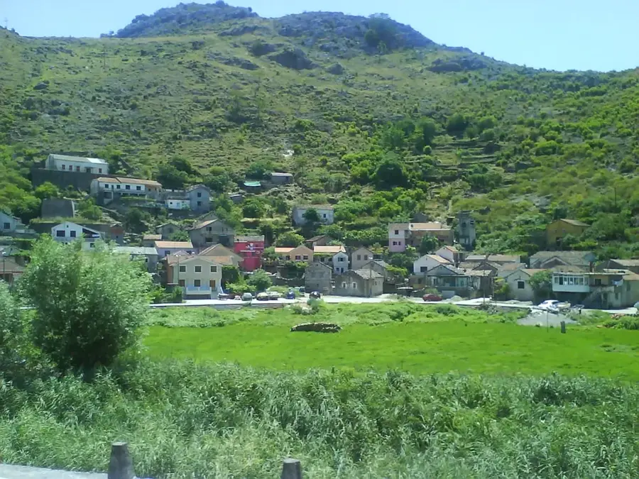 Vranjina — Besac Fortress (Montenegro)