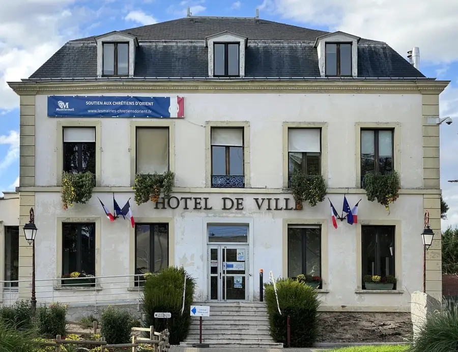 Montfermeil – city