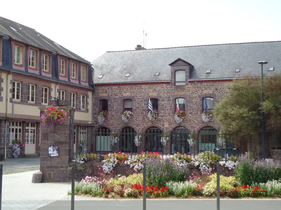 Montfort-sur-Meu – city