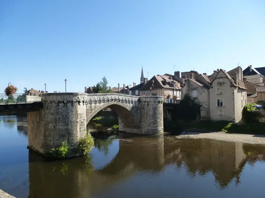 Montmorillon – city