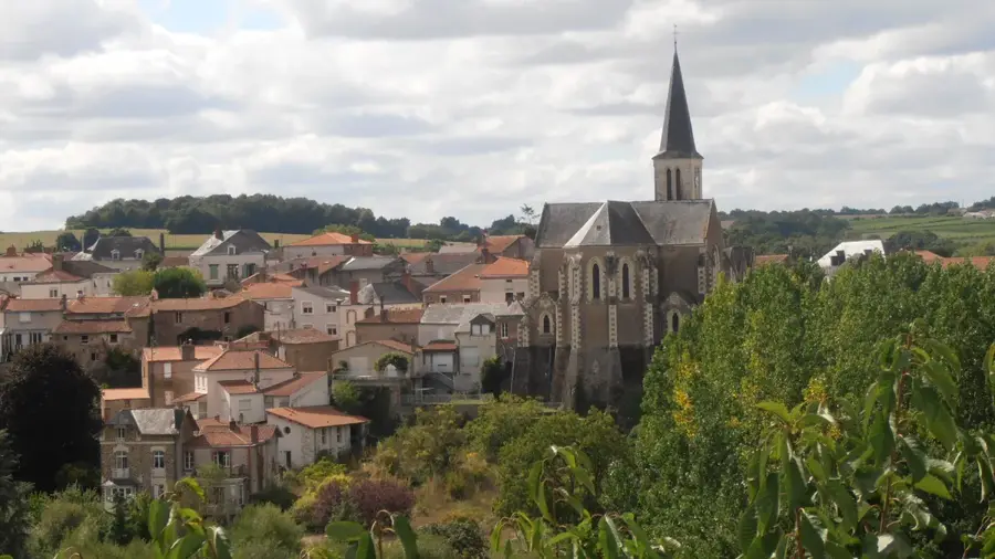 Montrevault-sur-Èvre – city
