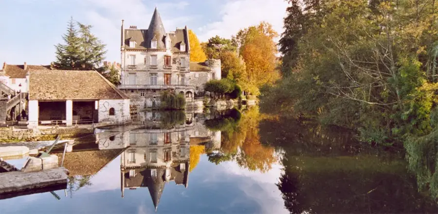 Moret-sur-Loing – city