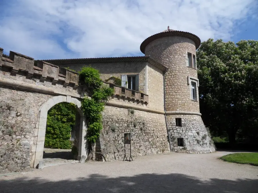 Mouans-Sartoux – city