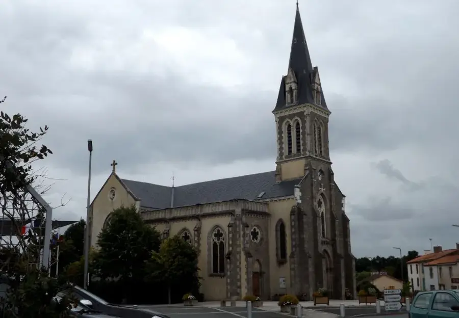 Mouilleron-le-Captif – city
