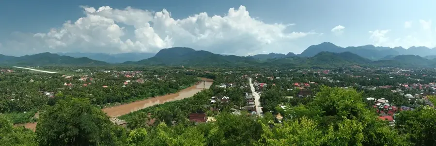 Muntele Phousi — Peșterile Pak Ou (Laos)